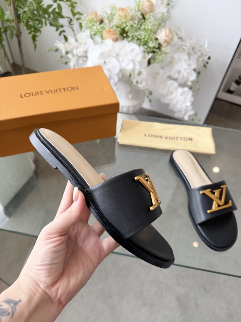 l0vis Vvtt0n slippers